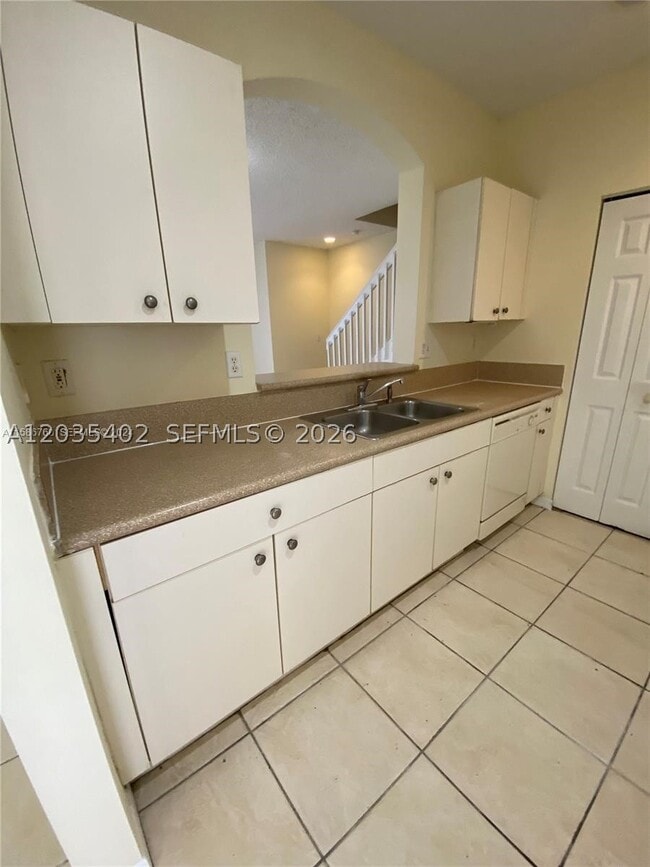 Photo - 959 NE 42nd Terrace Unit 959