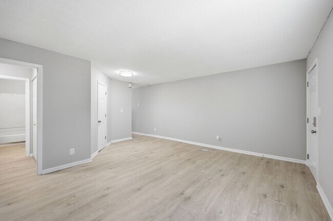 Photo - 4800 Hoyle Dr