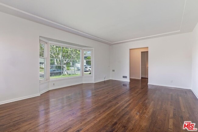 Photo - 7719 Hosford Ave