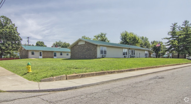 Walnut Street Apartments