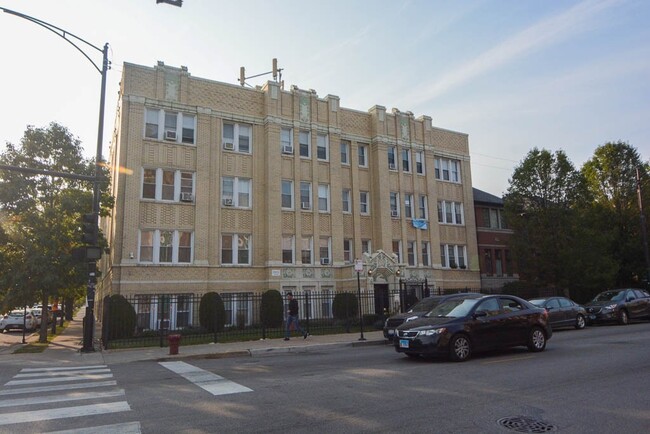 Building Photo - 2600 N Kimball Ave
