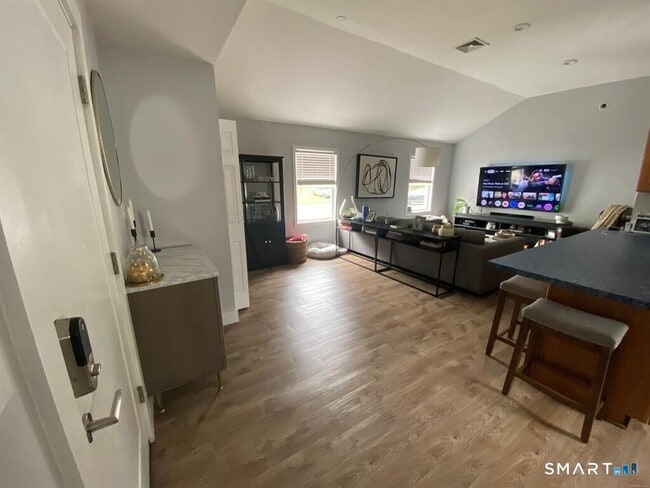 Building Photo - 566 Black Rock Tpke Unit 570