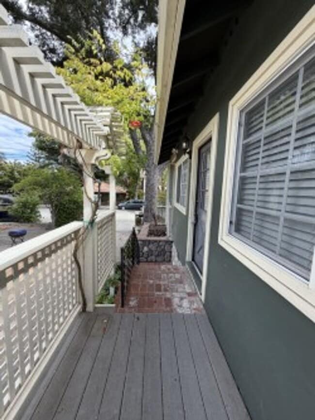 Photo - 225 Massol Ave Unit A
