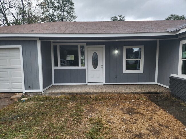 Building Photo - 1030 Clairmont Dr