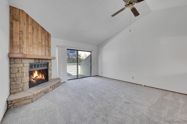 Photo - $2,385.00 - 3 Bedrooms, 2 Bathrooms Townho...