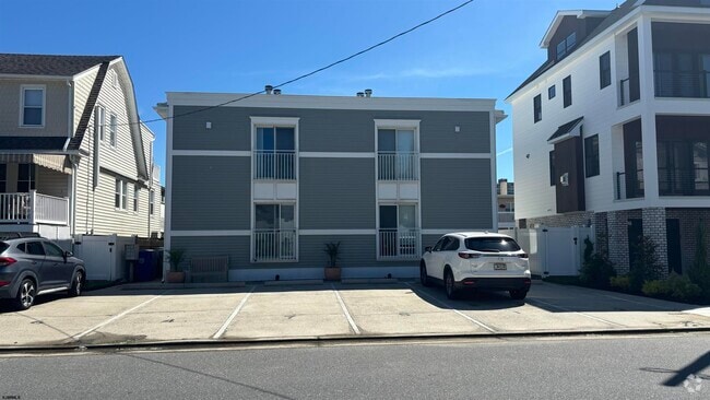 Building Photo - 21 S Madison Ave Unit 1 Rental