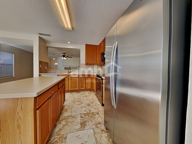 Photo - 777 Rembrandt Ave