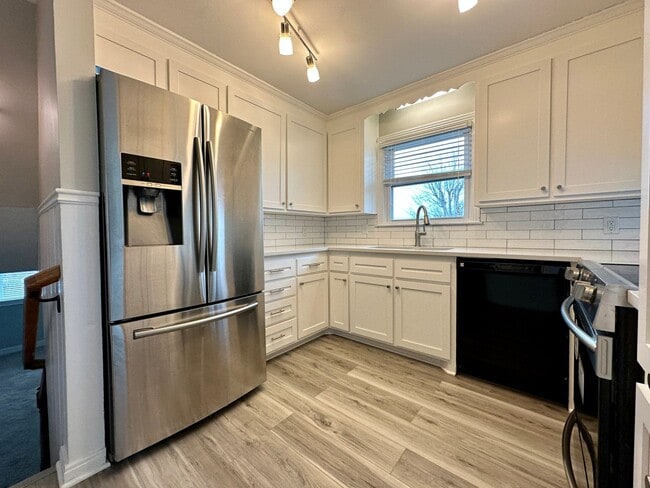 Photo - Remodeled beauty in Charolette Park