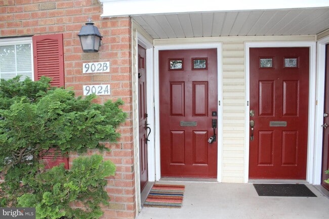 Photo - 902B Stockton Ct