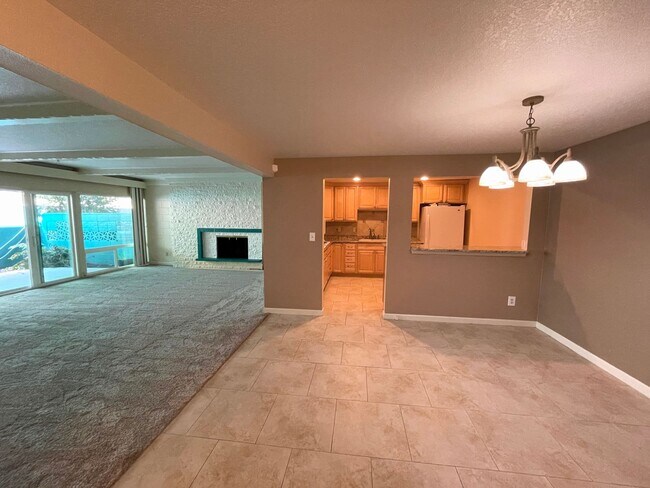 Photo - Comfortable Raleigh Park Plaza Condo with ...