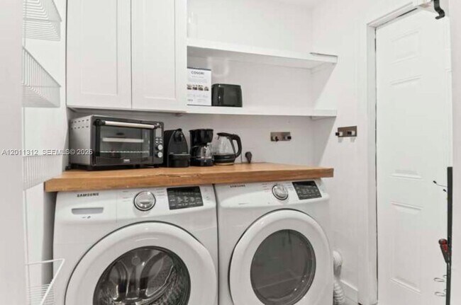 Photo - 2320 SW 18th Terrace Unit 1