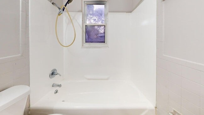 Photo - 1694 Manchester Rd Unit 1696 Manchester Road