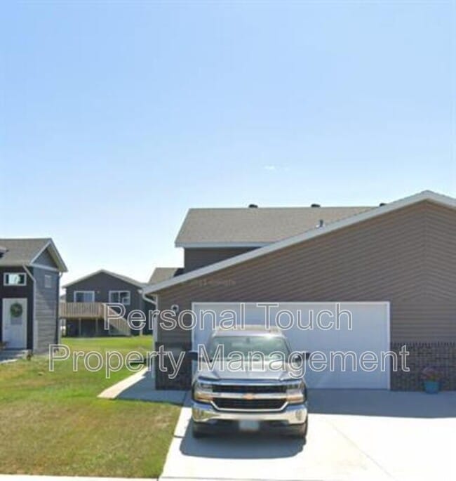 Building Photo - 3362 Maple Leaf Loop S Rental