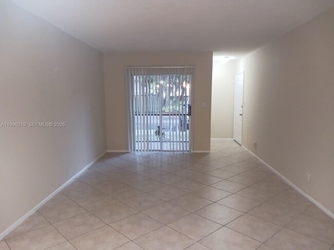 Photo - 300 Gardens Dr Unit 106