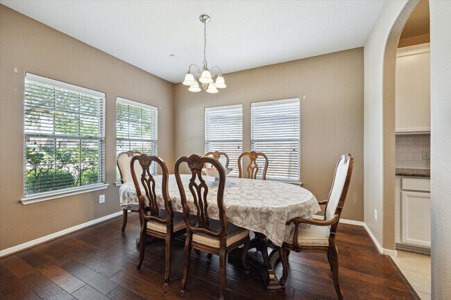 Photo - 919 E Tide Bay Cir