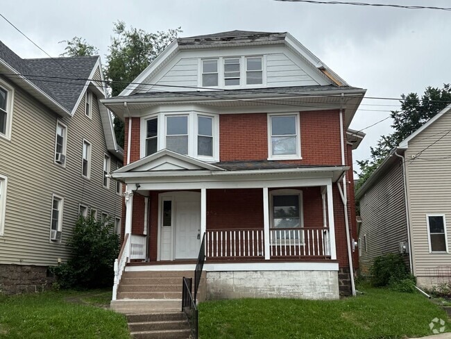 Building Photo - Charming 4-Bedroom Single-Family Home | Se...