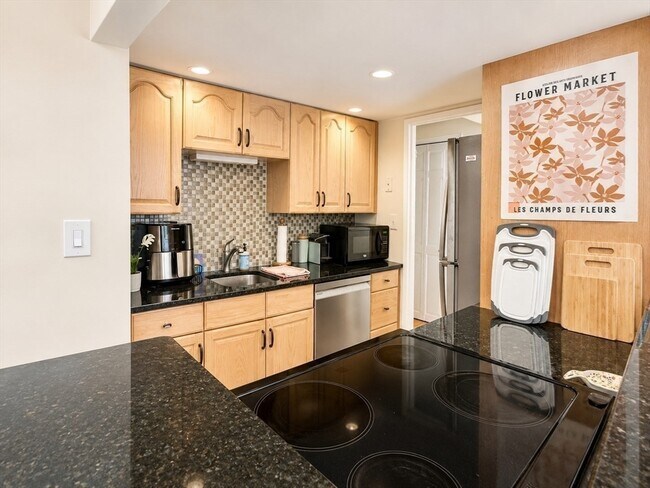31 Harris St Unit 102