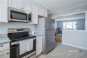 Photo - 747 N Main St