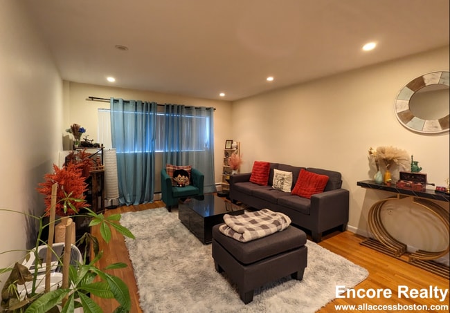 38 Gardner St