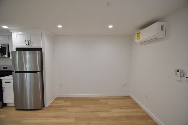 Photo - 14830 Dickens St Unit 14834