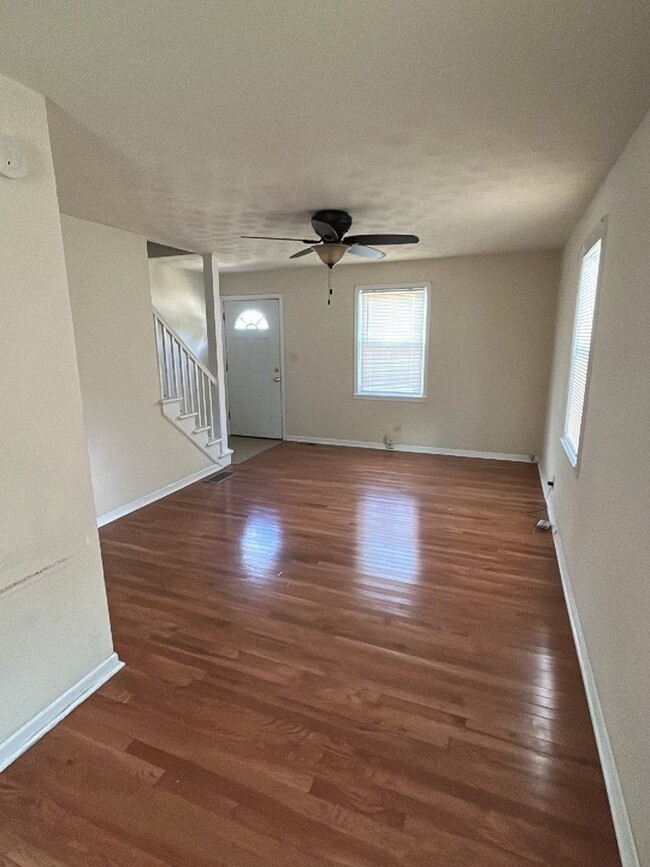 Photo - 2013-2015 Elmwood Ave. Unit 2013