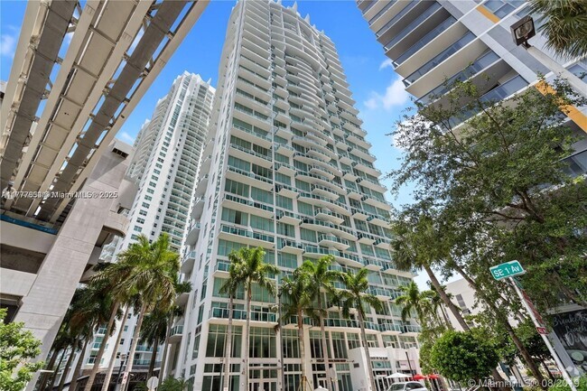 Building Photo - 41 SE 5th St Unit 2206 Rental