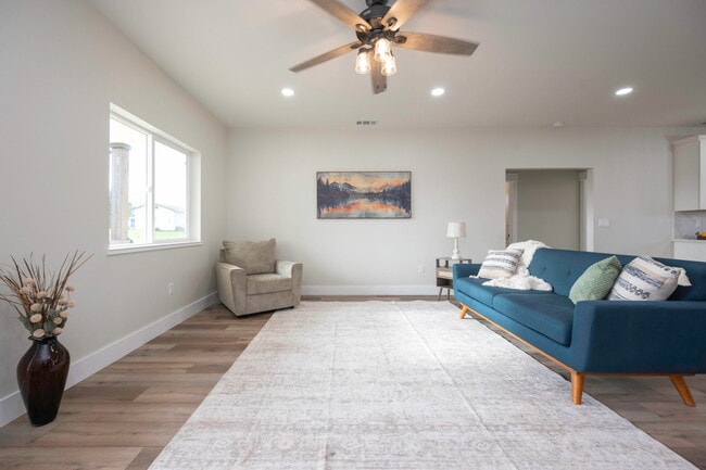 Photo - 2775 Village Dr