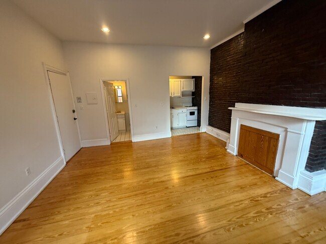 Photo - 680 Tremont St Unit 2R