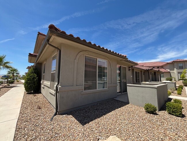 Photo - SPACIOUS HOME FOR RENT!