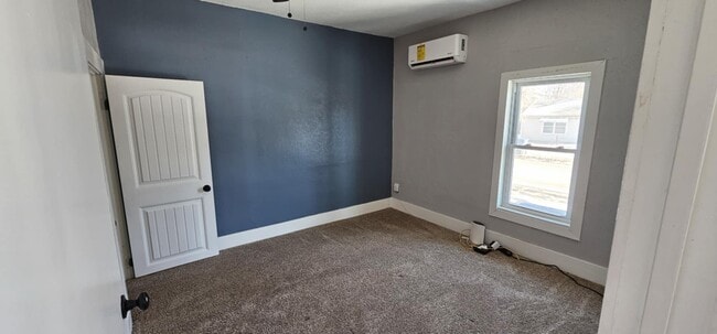 Photo - 128 E 10th Ave