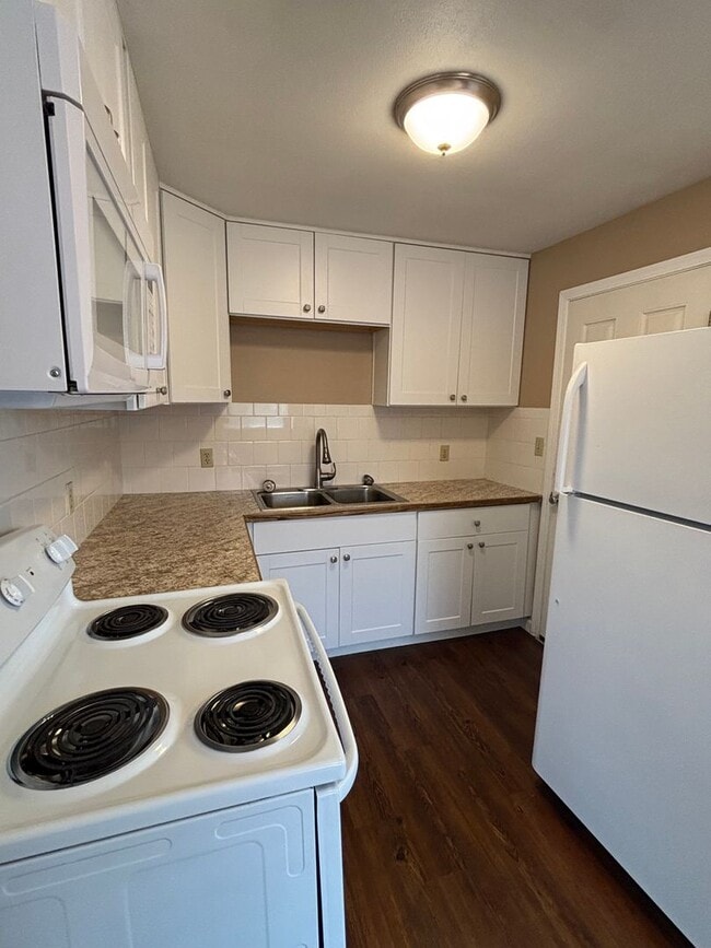 Photo - 2 Bedroom Townhouse Less than 2 Miles from OSU Unit Hayes1955