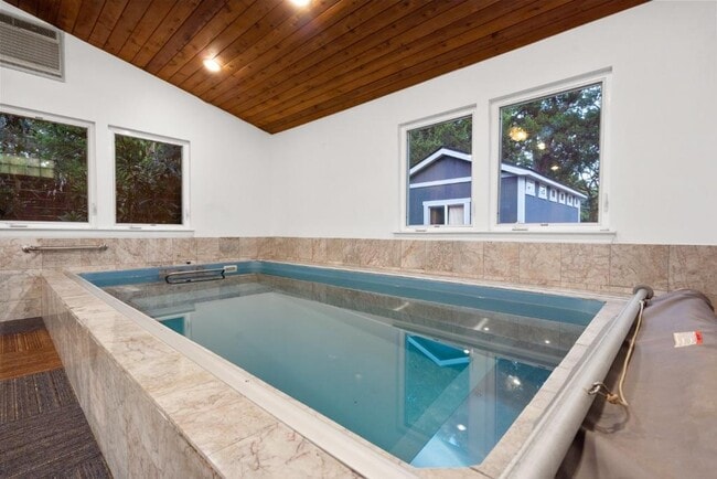 Photo - 1212 Bentwood Rd
