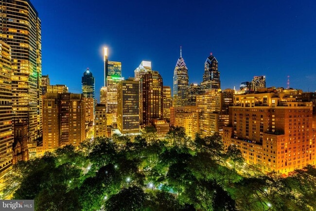 Building Photo - 1830 Rittenhouse Square Unit 17B
