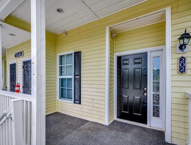 Photo - Coastal Living Made Easy – 3BR Condo for Rent