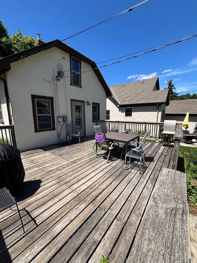 Photo - 3234 Xerxes Ave N