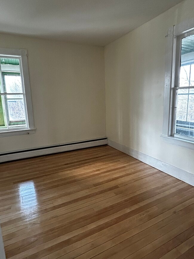 Bedroom - 31 Cogswell St Unit Apt2