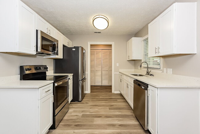 Photo - 185 Highland Dr