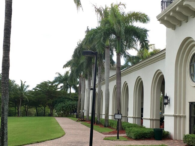 Photo - 2333 Waburton Terrace