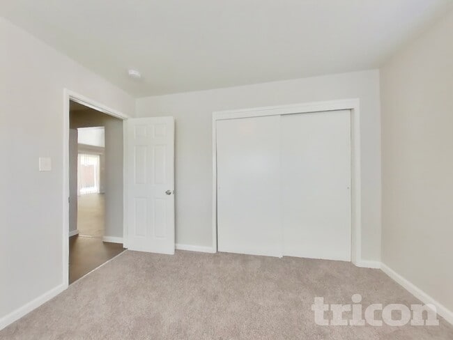 Photo - 783 Manor Rd