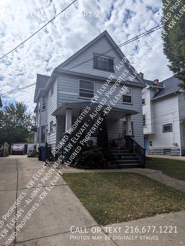 Building Photo - 3713 Daisy Ave Unit Apt 2