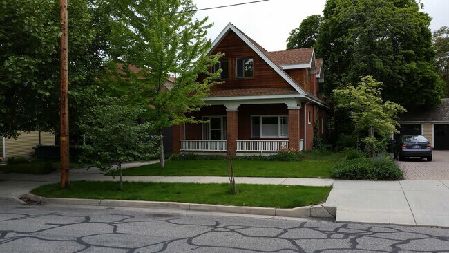 Photo - 118 S 1200 E Townhome