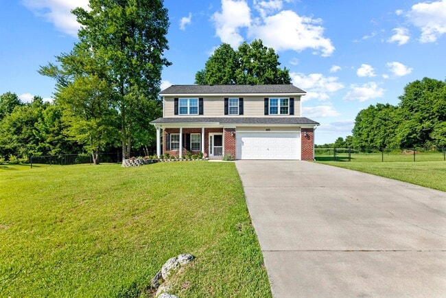 Building Photo - 4 Bedroom with Large Lot Available Now!