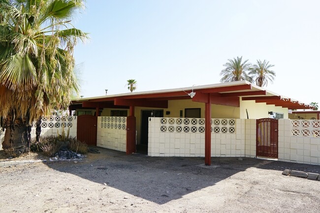 Building Photo - 39910 Bird Ln