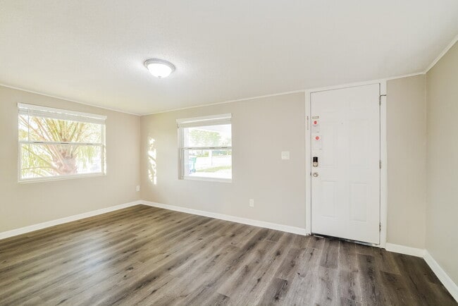 Photo - 1198 Maxey Dr