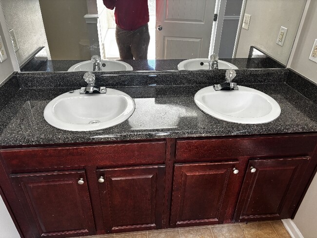 Photo - 2596 Leland Dr