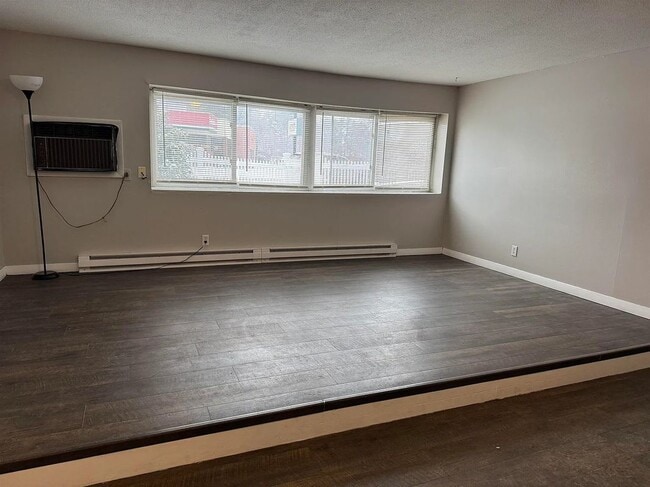 Photo - 128 Loudon Rd