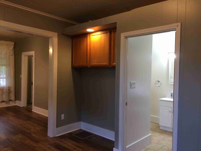 Photo - 317 Klingenberg Terrace