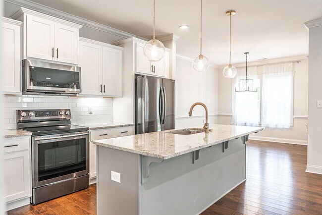 Photo - 600 Legacy Lakes Way
