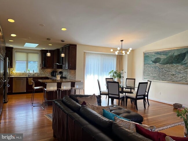 Photo - 6310 Carnegie Dr