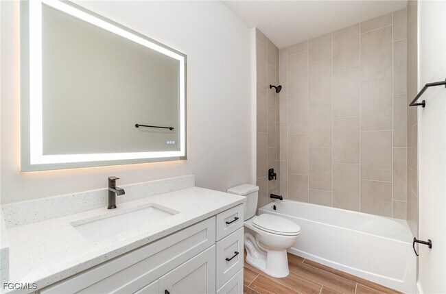 Photo - 1915 NW 29th Ave